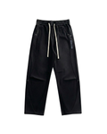 Pantalón negro tipo jogger con cordón